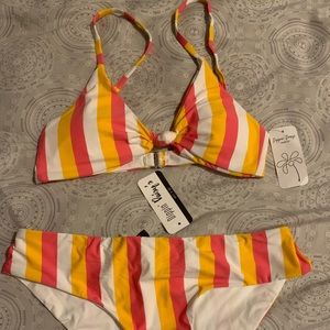 Dippin Daisys size M bathing suit